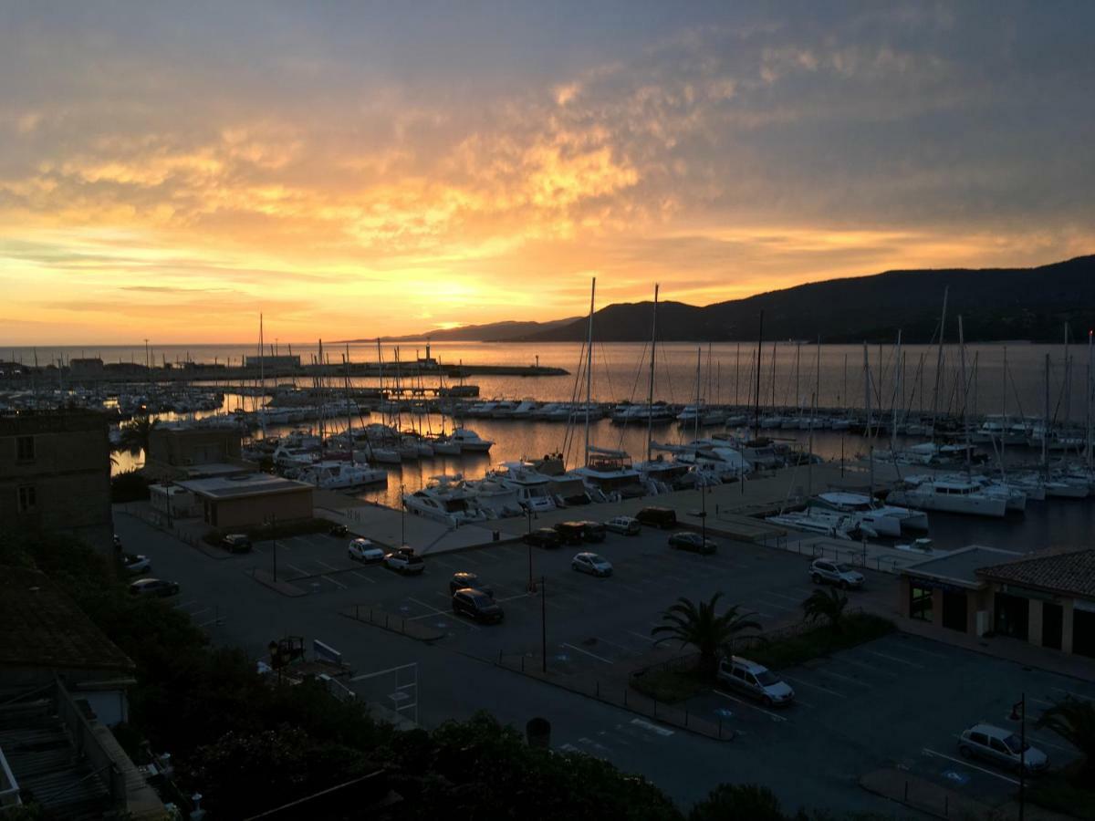 Grand Appartement Style Loft Bord De Mer Propriano  Esterno foto
