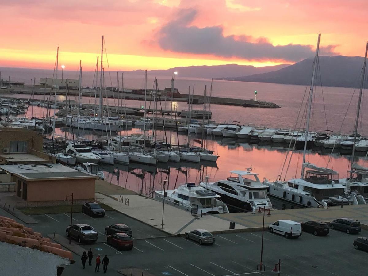 Grand Appartement Style Loft Bord De Mer Propriano  Esterno foto